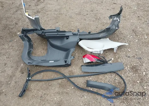 2025 Toyota Rav4 Hybrid Le z USA, uszkodzony, nr VIN 4T3MWRFV2SU177896